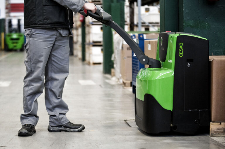 Co&nbsp;to&nbsp;jest próba statyczna i&nbsp;dynamiczna wózka widłowego?