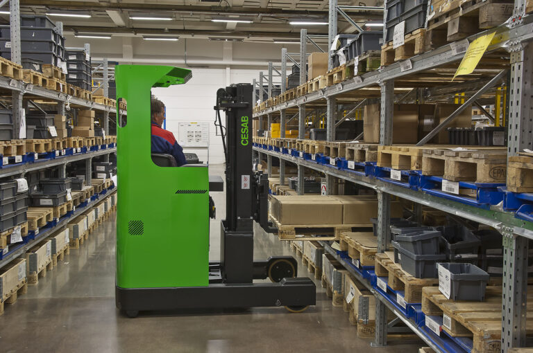Metoda 5S w&nbsp;magazynie – jak uporządkowana przestrzeń przyspiesza pracę?